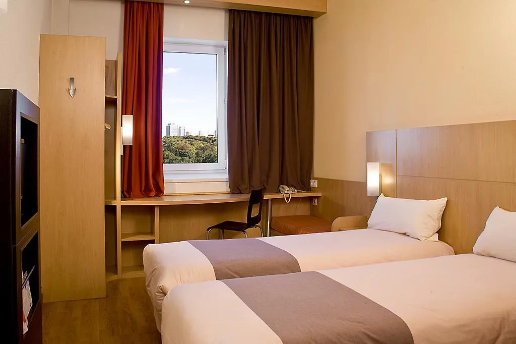 Hotel Ibis Kyiv City Center 3*,  Ukraine